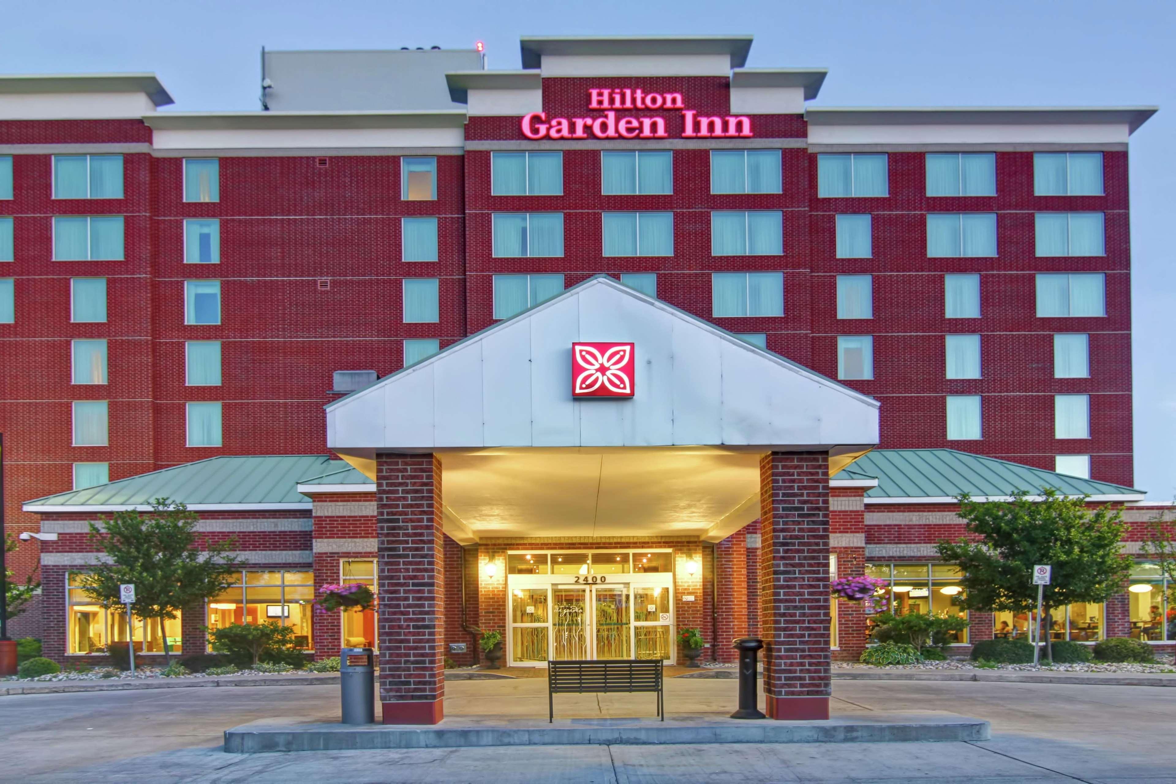 Hilton Garden Inn Ottawa Airport Екстер'єр фото