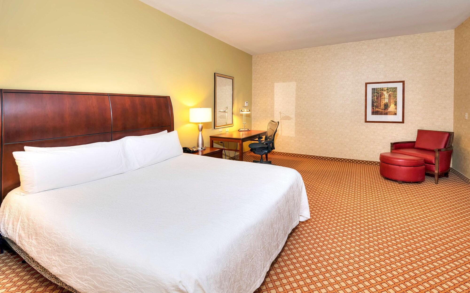 Hilton Garden Inn Ottawa Airport Екстер'єр фото